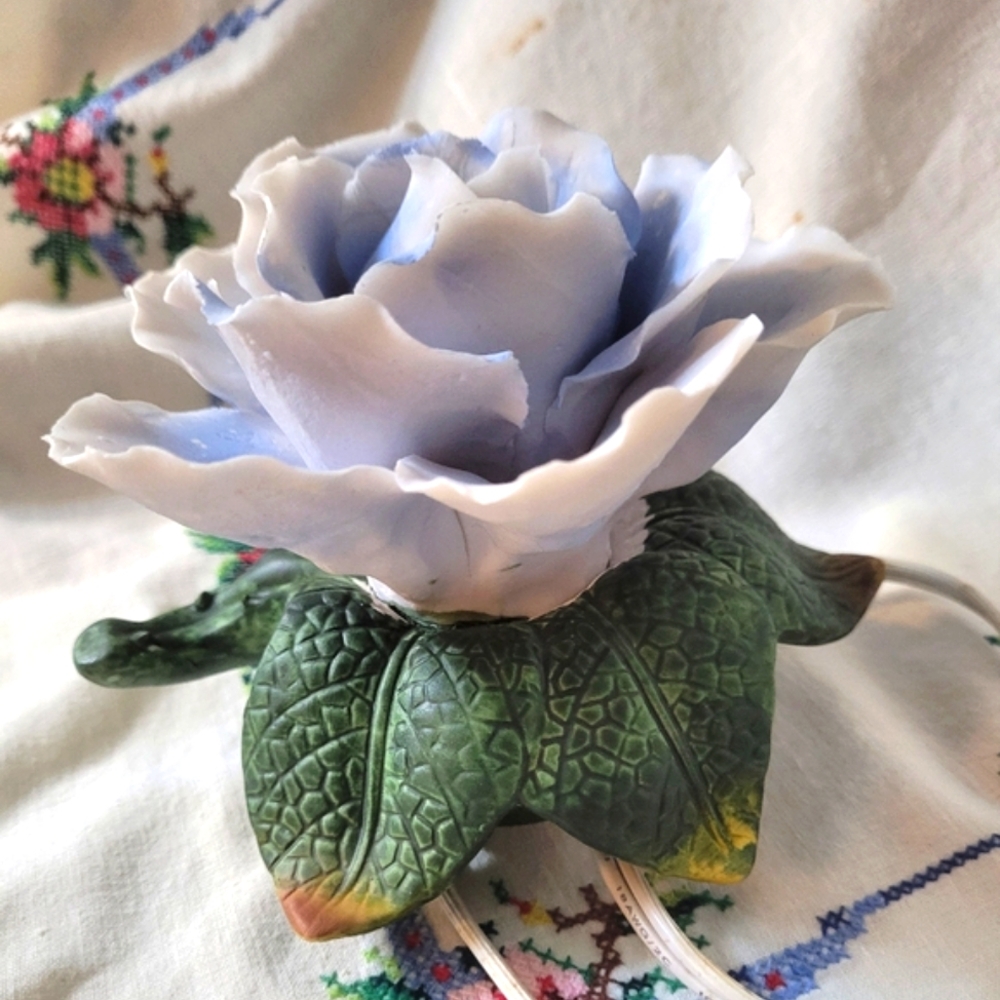 2/$26 Vintage Blue Porcelain Rose Lamp